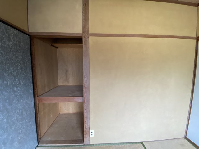 山縣アパートの収納|4.5帖の和室には半間の収納がついています。