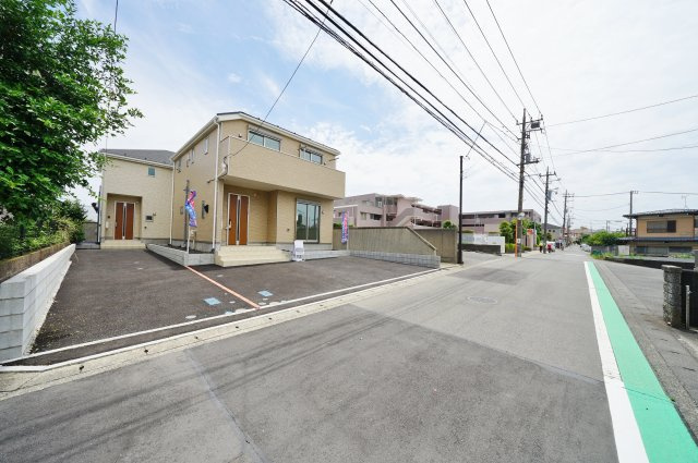 【横浜市旭区南希望が丘24-5全2棟新築戸建て】★仲介手数料無料★（善部小学校・南希望が丘中学校）の前面道路含む現地写真