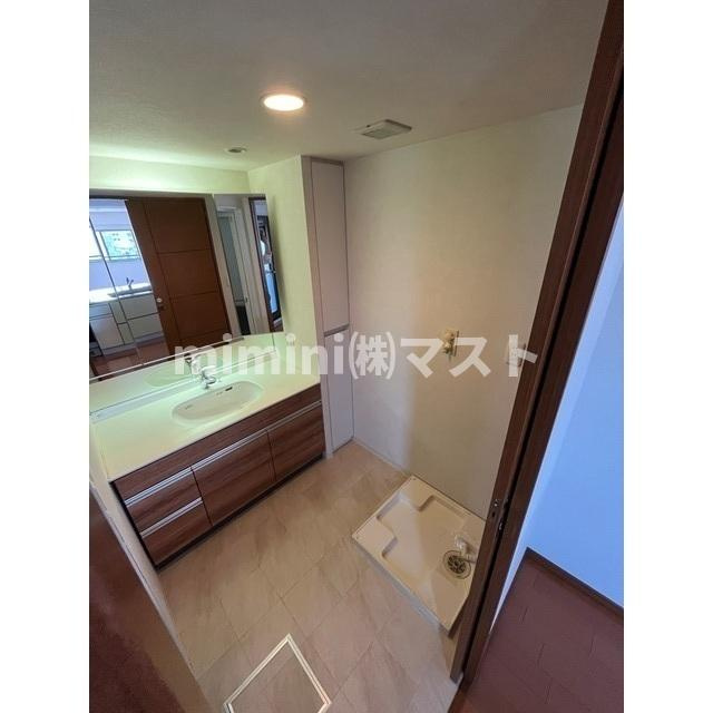 ローレルコートデュオ西本町の洗面所
