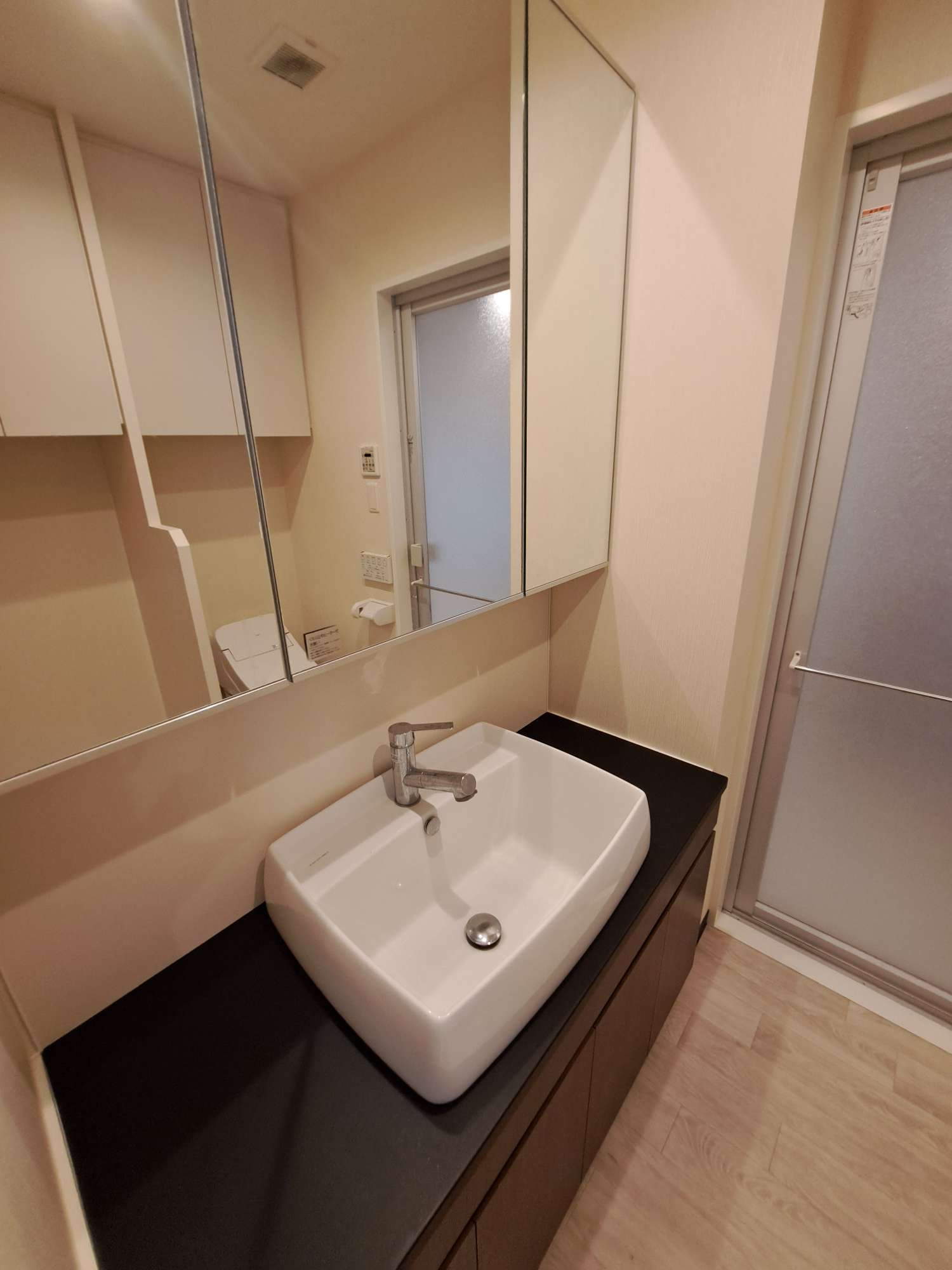 千代田区神田須田町１丁目の賃貸マンション