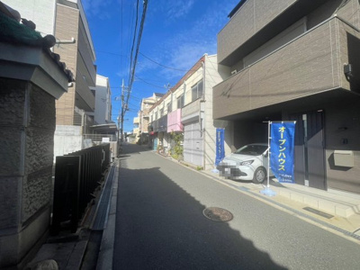 【前面道路含む現地写真】 | 住吉小・令和２年建築・リフォーム渡し・即入居可・住吉区万代６丁目 | 前面道路含む現地写真です