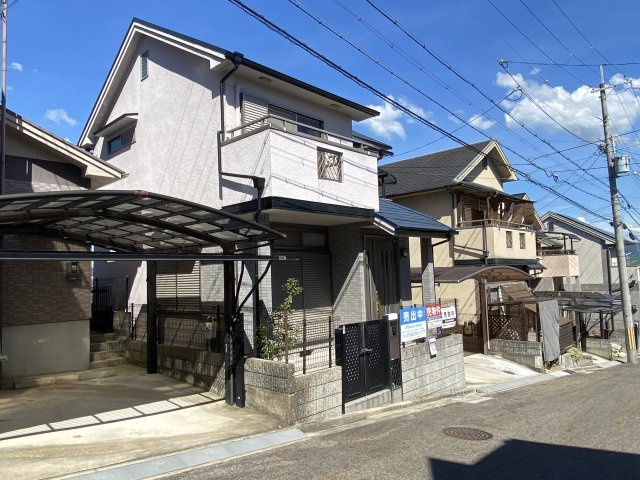 京田辺市薪畠　リノベーション住宅の外観|物件の外観です