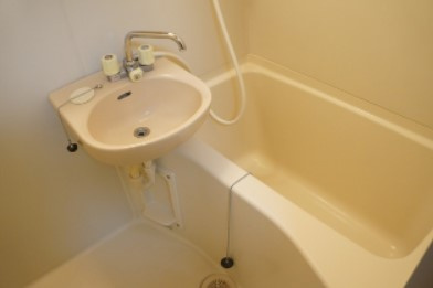 グリーンヒルズ上水本町の浴室