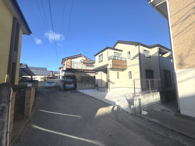 新築　高崎市江木町2期　Heartful　Town　1号棟の前面道路含む現地写真|現地写真　西側接道幅員約4ｍ