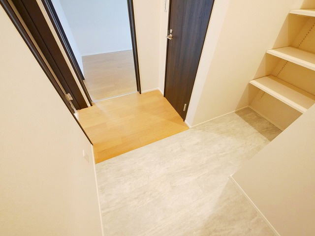 アイメゾン誓願寺の玄関|シンプルで使いやすい玄関です