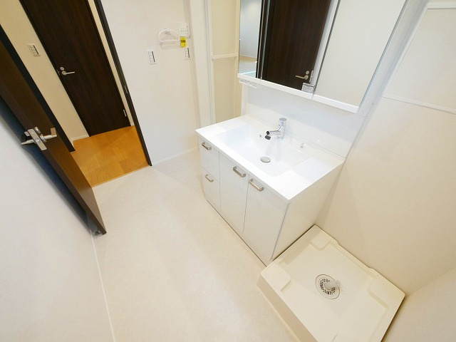 アイメゾン誓願寺の洗面所|広い洗面スペース