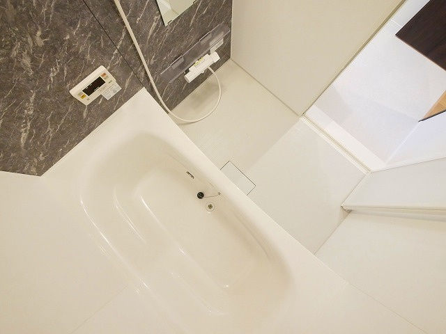 アイメゾン誓願寺の浴室|日々の疲れを癒すお風呂付です