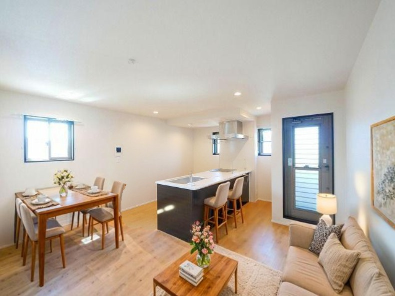 アイメゾン誓願寺の居間・リビング|CGで家具等を配置したもので家具等は含まれません