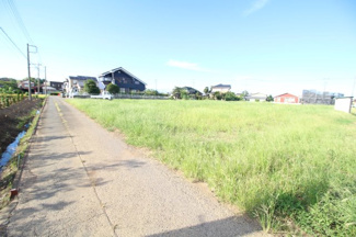 【前面道路含む現地写真】