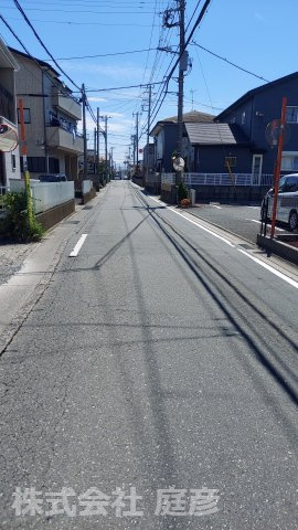 【前面道路含む現地写真】の画像