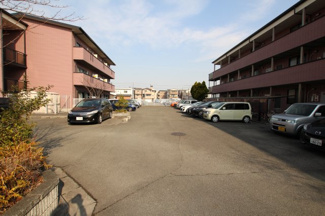 【駐車場】