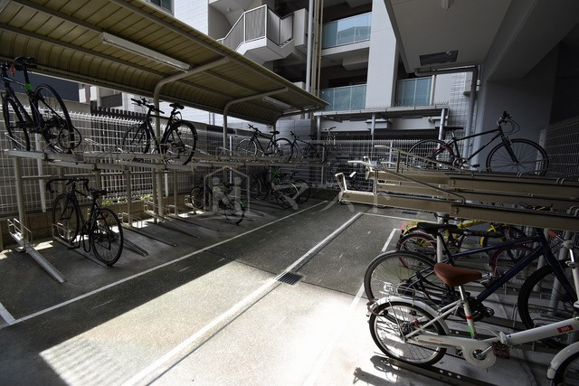 エスリード南森町駅前の駐車場