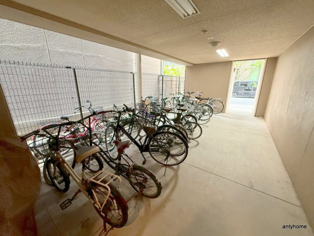 アスヴェル大阪城WEST2　仲介手数料無料の駐車場