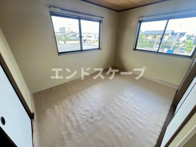 キャッスル飯塚Bの居間・リビング|高崎、前橋、伊勢崎エリアのお部屋探しはエンドスケープまで！お客様の理想お聞かせ下さい♪