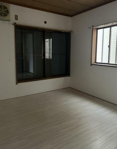 【中古】川越市古市場ガレージ付中古住宅の洋室|個人の部屋や寝室として使える洋室です