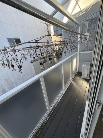 高知市桜井町　中古住宅のバルコニー