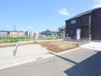 【前面道路含む現地写真】