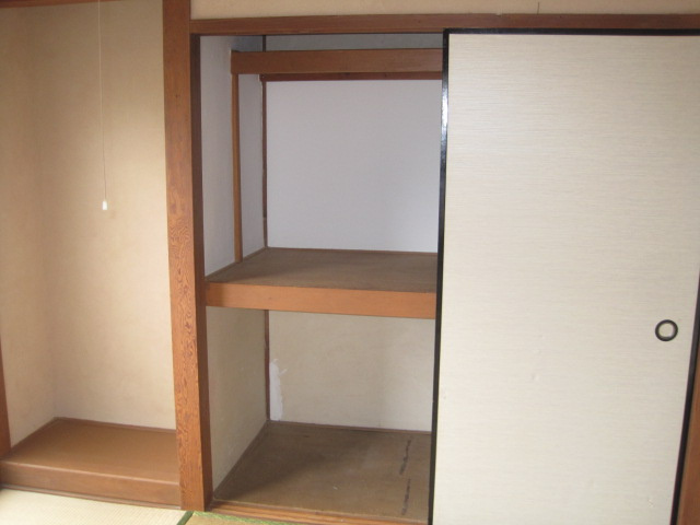 道祖町貸家の収納|4.5帖には１間分の押し入れがあります。