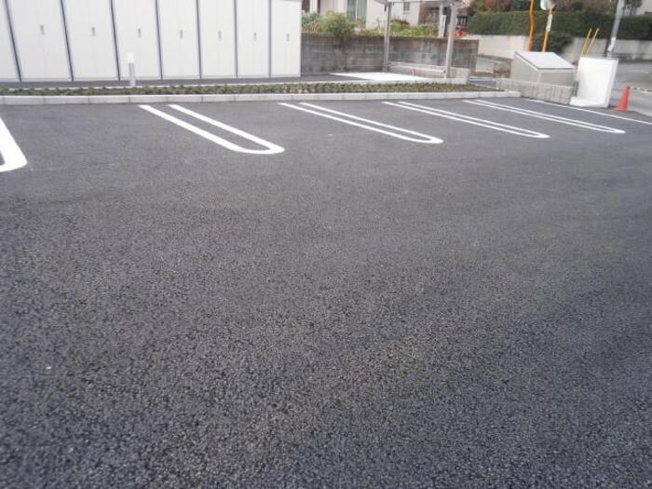 【駐車場】 | ＷＩＴ ＴＳＵＲＵＴＡ Ｂ | 駐車場