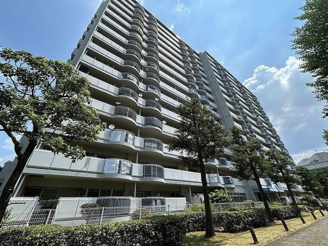 メイプルパークスクエア東弐番街の外観|新しい生活にいかがでしょうか？外観はお住まいの顔になります。こだわりたいポイントですね。水回りリフォームやリノベーションも承ってます。
■現地見学・資金計画相談・住宅ローン相談もお問合せ受付中■