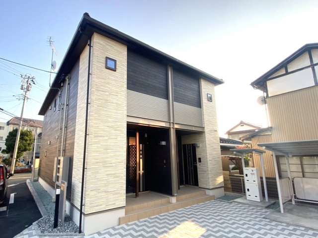 ラ・ペルラ下北沢