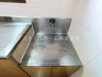 【玄関】 | ウイングコート東小田原B | 別部屋写真です。