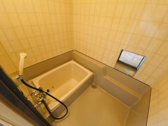 上川町花園戸建の浴室|お風呂で日々の疲れを落としましょう