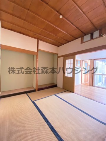 【和室】 | 　門真市末広町2貸家 | 畳の上でゆっくりとくつろげる和室です
1階