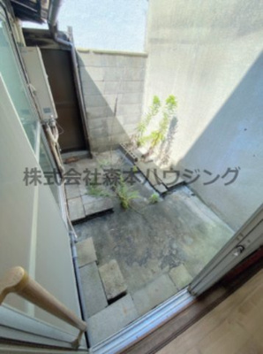 【庭】 | 　門真市末広町2貸家 | 1階テラススペースです
