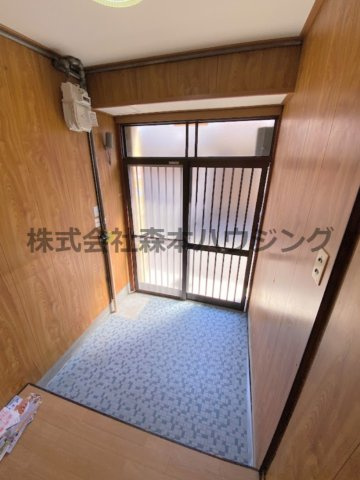 【玄関】 | 　門真市末広町2貸家 | 玄関です