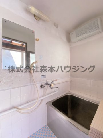 【浴室】 | 　門真市末広町2貸家 | コンパクトで使いやすいお風呂です