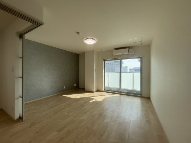 ＫＳ駅前ビルの洋室