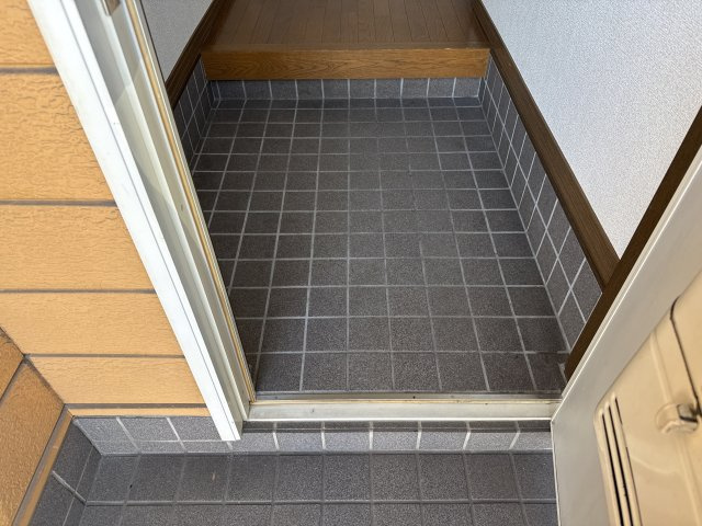 プランドールＦの玄関