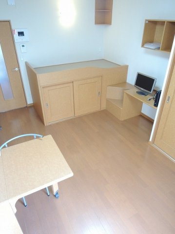 レオパレスMidoriⅢの居間・リビング