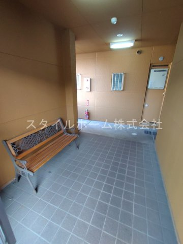 アールズコートのエントランス