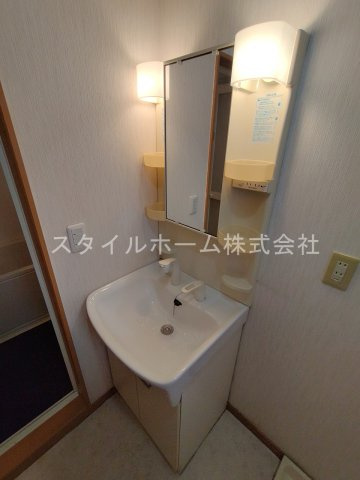 アールズコートの洗面所