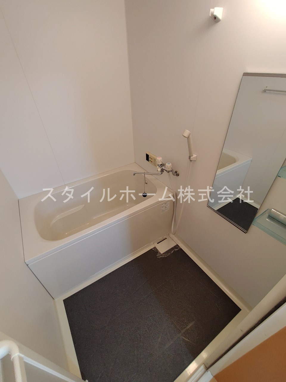 アールズコートの浴室