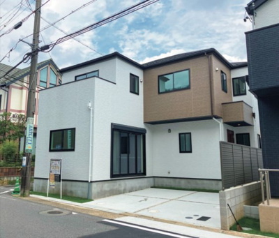 【外観】 | Terrechez守山区四軒家1期全2棟＜新築一戸建て仲介手数料無料＞ | おしゃれな外観です