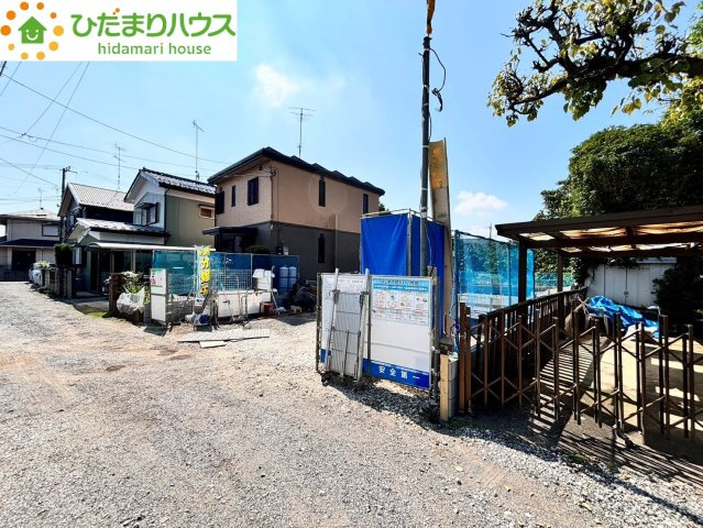 蓮田市御前橋　第3　新築一戸建て　リーブルガーデン　01の前面道路含む現地写真