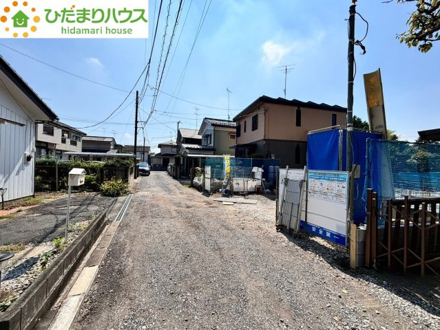 蓮田市御前橋　第3　新築一戸建て　リーブルガーデン　01の前面道路含む現地写真