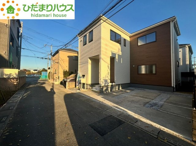 上尾市原市　第5　新築一戸建て　リーブルガーデン　01の前面道路含む現地写真