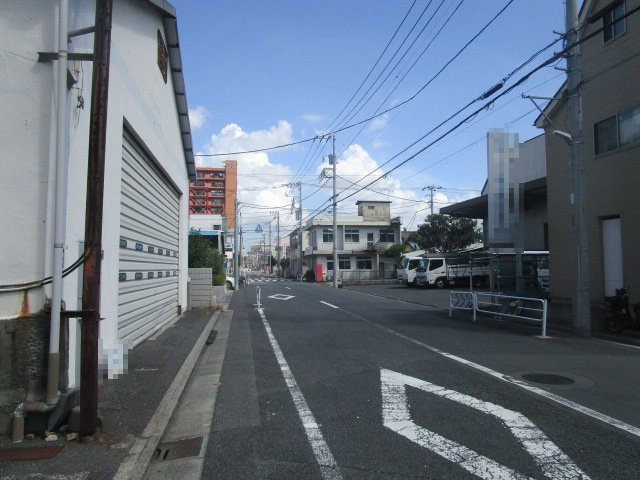 江戸川区松江１丁目の倉庫の周辺