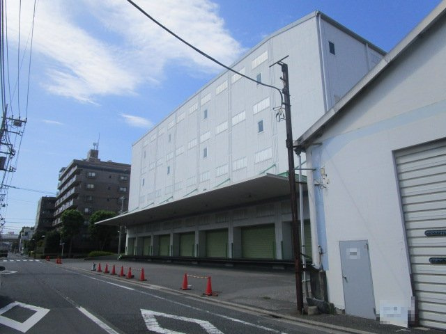 江戸川区松江１丁目の倉庫の外観
