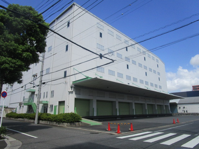 江戸川区松江１丁目の倉庫の外観
