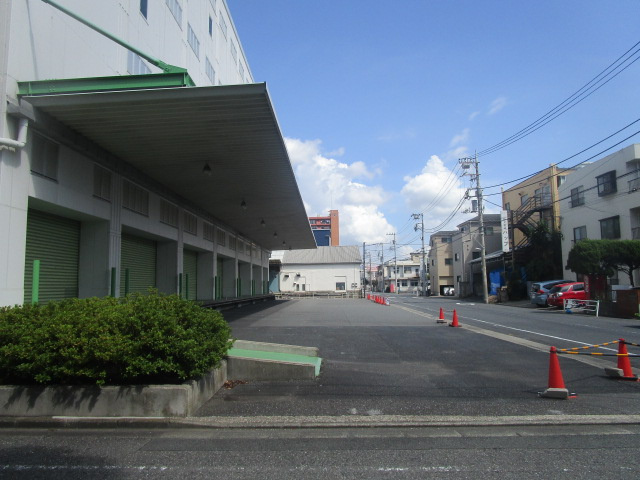 江戸川区松江１丁目の倉庫の外観