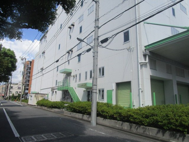 江戸川区松江１丁目の倉庫の外観