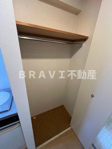 クリザンテーメ大手前　BRAVI不動産の収納|【クリザンテーメ大手前】たっぷりとした収納スペースです