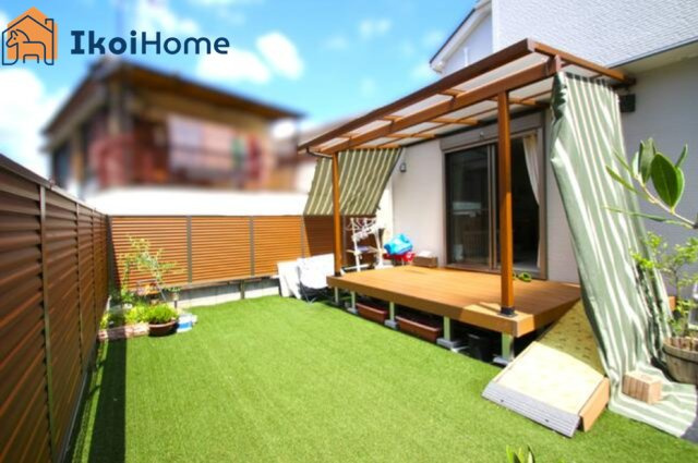 神戸市西区持子３丁目　中古一戸建の外観|令和２年に建てられた物件になります♪とても陽当り・通風良好で快適なウッドデッキ付のお庭がございます。