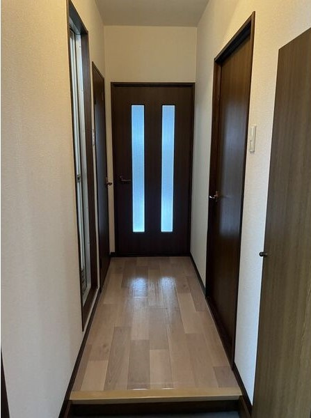 プロミネンス涼松の玄関