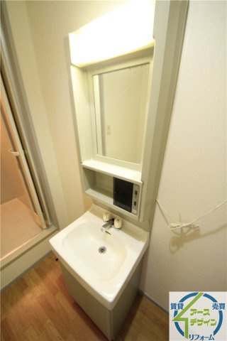 サングレース北別府の独立洗面台|朝の支度にも助かる、独立の洗髪洗面化粧台